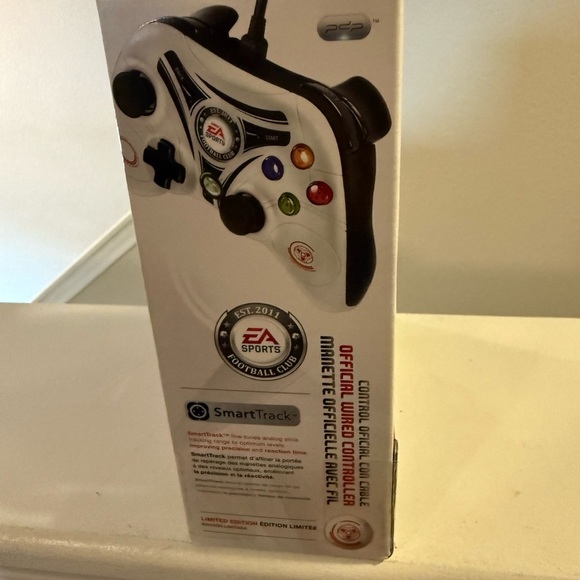 White Wired Controller for Xbox 360 - Picture 5 of 9